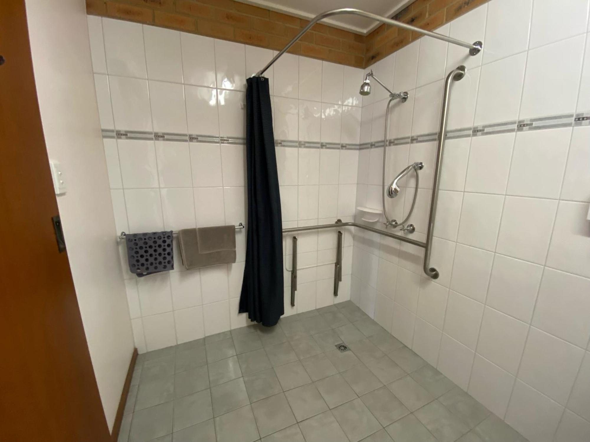 Quays Motel San Remo Room photo