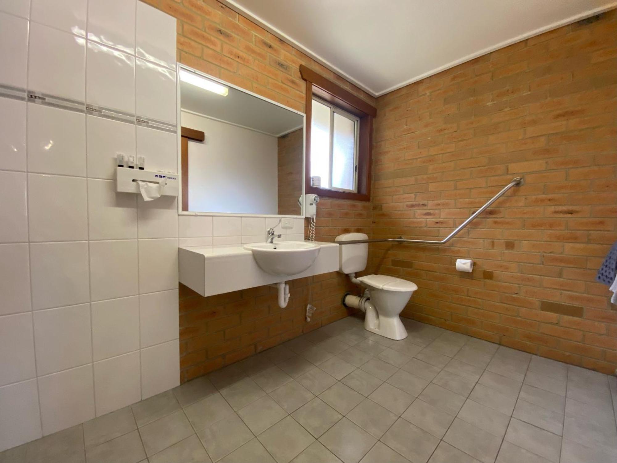 Quays Motel San Remo Room photo